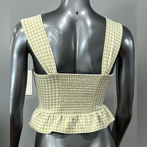 Green & White Gingham Peplum Smocked Cropped V-Neck Tank - Picture 3 of 3
